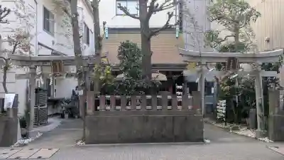 讃岐小白稲荷神社の{uncategorized: "未分類", other: "その他", undefined: "問題あり", building: "その他建物", grave: "お墓", sacred_gate: "鳥居", guardian: "狛犬", statue: "像", buddha: "仏像", history: "歴史", nature: "自然", garden: "庭園", animal: "動物", pagoda: "塔", temizu: "手水舎", mountain_gate: "山門・神門", sanctuary: "本殿・本堂", subordinate: "末社・摂社", art: "芸術", scenery: "景色", jizo: "地蔵", ema: "絵馬", goshuin: "御朱印", omikuji: "おみくじ", items: "授与品その他", amulet: "お守り", goshuincho: "御朱印帳", eats: "食事", festival: "お祭り", votive_dance: "神楽", shichigosan: "七五三参", wedding: "結婚式", experience: "体験その他", initially: "初詣", around: "周辺", anti_infection: "感染症対策"}