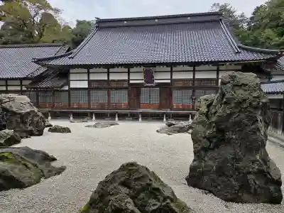 國泰寺の{uncategorized: "未分類", other: "その他", undefined: "問題あり", building: "その他建物", grave: "お墓", sacred_gate: "鳥居", guardian: "狛犬", statue: "像", buddha: "仏像", history: "歴史", nature: "自然", garden: "庭園", animal: "動物", pagoda: "塔", temizu: "手水舎", mountain_gate: "山門・神門", sanctuary: "本殿・本堂", subordinate: "末社・摂社", art: "芸術", scenery: "景色", jizo: "地蔵", ema: "絵馬", goshuin: "御朱印", omikuji: "おみくじ", items: "授与品その他", amulet: "お守り", goshuincho: "御朱印帳", eats: "食事", festival: "お祭り", votive_dance: "神楽", shichigosan: "七五三参", wedding: "結婚式", experience: "体験その他", initially: "初詣", around: "周辺", anti_infection: "感染症対策"}