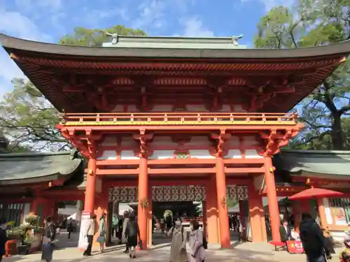 武蔵一宮氷川神社の山門・神門