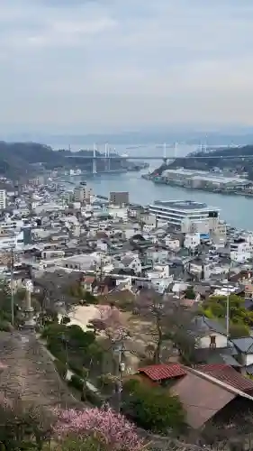 千光寺の{uncategorized: "未分類", other: "その他", undefined: "問題あり", building: "その他建物", grave: "お墓", sacred_gate: "鳥居", guardian: "狛犬", statue: "像", buddha: "仏像", history: "歴史", nature: "自然", garden: "庭園", animal: "動物", pagoda: "塔", temizu: "手水舎", mountain_gate: "山門・神門", sanctuary: "本殿・本堂", subordinate: "末社・摂社", art: "芸術", scenery: "景色", jizo: "地蔵", ema: "絵馬", goshuin: "御朱印", omikuji: "おみくじ", items: "授与品その他", amulet: "お守り", goshuincho: "御朱印帳", eats: "食事", festival: "お祭り", votive_dance: "神楽", shichigosan: "七五三参", wedding: "結婚式", experience: "体験その他", initially: "初詣", around: "周辺", anti_infection: "感染症対策"}