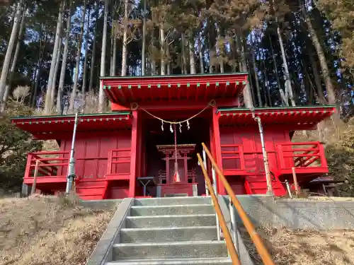 暮坪稲荷神社の{uncategorized: "未分類", other: "その他", undefined: "問題あり", building: "その他建物", grave: "お墓", sacred_gate: "鳥居", guardian: "狛犬", statue: "像", buddha: "仏像", history: "歴史", nature: "自然", garden: "庭園", animal: "動物", pagoda: "塔", temizu: "手水舎", mountain_gate: "山門・神門", sanctuary: "本殿・本堂", subordinate: "末社・摂社", art: "芸術", scenery: "景色", jizo: "地蔵", ema: "絵馬", goshuin: "御朱印", omikuji: "おみくじ", items: "授与品その他", amulet: "お守り", goshuincho: "御朱印帳", eats: "食事", festival: "お祭り", votive_dance: "神楽", shichigosan: "七五三参", wedding: "結婚式", experience: "体験その他", initially: "初詣", around: "周辺", anti_infection: "感染症対策"}