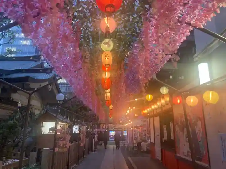 露天神社(お初天神)の{uncategorized: "未分類", other: "その他", undefined: "問題あり", building: "その他建物", grave: "お墓", sacred_gate: "鳥居", guardian: "狛犬", statue: "像", buddha: "仏像", history: "歴史", nature: "自然", garden: "庭園", animal: "動物", pagoda: "塔", temizu: "手水舎", mountain_gate: "山門・神門", sanctuary: "本殿・本堂", subordinate: "末社・摂社", art: "芸術", scenery: "景色", jizo: "地蔵", ema: "絵馬", goshuin: "御朱印", omikuji: "おみくじ", items: "授与品その他", amulet: "お守り", goshuincho: "御朱印帳", eats: "食事", festival: "お祭り", votive_dance: "神楽", shichigosan: "七五三参", wedding: "結婚式", experience: "体験その他", initially: "初詣", around: "周辺", anti_infection: "感染症対策"}