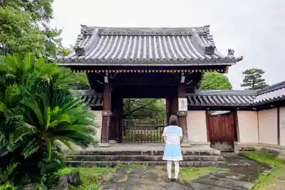 上宮寺の山門・神門