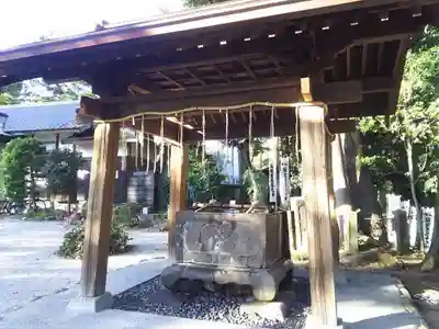 諏訪八幡神社の手水舎