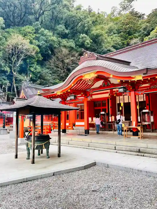 熊野那智大社の{uncategorized: "未分類", other: "その他", undefined: "問題あり", building: "その他建物", grave: "お墓", sacred_gate: "鳥居", guardian: "狛犬", statue: "像", buddha: "仏像", history: "歴史", nature: "自然", garden: "庭園", animal: "動物", pagoda: "塔", temizu: "手水舎", mountain_gate: "山門・神門", sanctuary: "本殿・本堂", subordinate: "末社・摂社", art: "芸術", scenery: "景色", jizo: "地蔵", ema: "絵馬", goshuin: "御朱印", omikuji: "おみくじ", items: "授与品その他", amulet: "お守り", goshuincho: "御朱印帳", eats: "食事", festival: "お祭り", votive_dance: "神楽", shichigosan: "七五三参", wedding: "結婚式", experience: "体験その他", initially: "初詣", around: "周辺", anti_infection: "感染症対策"}