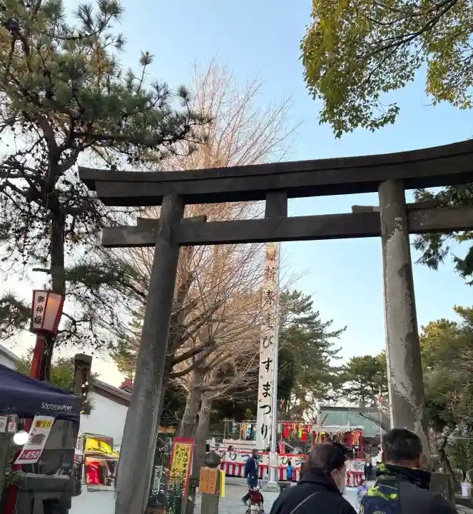平塚三嶋神社の{uncategorized: "未分類", other: "その他", undefined: "問題あり", building: "その他建物", grave: "お墓", sacred_gate: "鳥居", guardian: "狛犬", statue: "像", buddha: "仏像", history: "歴史", nature: "自然", garden: "庭園", animal: "動物", pagoda: "塔", temizu: "手水舎", mountain_gate: "山門・神門", sanctuary: "本殿・本堂", subordinate: "末社・摂社", art: "芸術", scenery: "景色", jizo: "地蔵", ema: "絵馬", goshuin: "御朱印", omikuji: "おみくじ", items: "授与品その他", amulet: "お守り", goshuincho: "御朱印帳", eats: "食事", festival: "お祭り", votive_dance: "神楽", shichigosan: "七五三参", wedding: "結婚式", experience: "体験その他", initially: "初詣", around: "周辺", anti_infection: "感染症対策"}