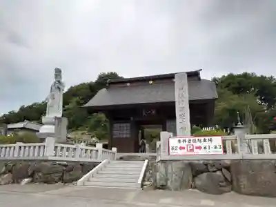 埼玉厄除け開運大師・龍泉寺（切り絵御朱印発祥の寺）のその他建物