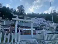 意賀美神社の{uncategorized: "未分類", other: "その他", undefined: "問題あり", building: "その他建物", grave: "お墓", sacred_gate: "鳥居", guardian: "狛犬", statue: "像", buddha: "仏像", history: "歴史", nature: "自然", garden: "庭園", animal: "動物", pagoda: "塔", temizu: "手水舎", mountain_gate: "山門・神門", sanctuary: "本殿・本堂", subordinate: "末社・摂社", art: "芸術", scenery: "景色", jizo: "地蔵", ema: "絵馬", goshuin: "御朱印", omikuji: "おみくじ", items: "授与品その他", amulet: "お守り", goshuincho: "御朱印帳", eats: "食事", festival: "お祭り", votive_dance: "神楽", shichigosan: "七五三参", wedding: "結婚式", experience: "体験その他", initially: "初詣", around: "周辺", anti_infection: "感染症対策"}