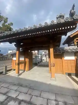 報身寺の山門・神門