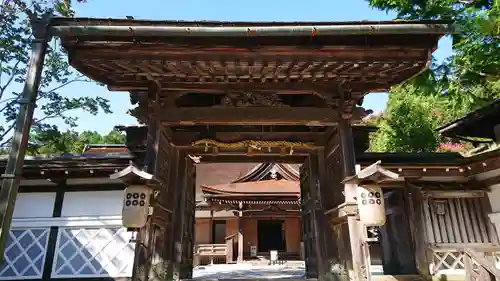 蓮華定院の山門・神門