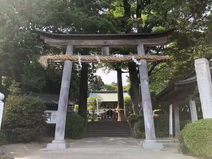 比々多神社の{uncategorized: "未分類", other: "その他", undefined: "問題あり", building: "その他建物", grave: "お墓", sacred_gate: "鳥居", guardian: "狛犬", statue: "像", buddha: "仏像", history: "歴史", nature: "自然", garden: "庭園", animal: "動物", pagoda: "塔", temizu: "手水舎", mountain_gate: "山門・神門", sanctuary: "本殿・本堂", subordinate: "末社・摂社", art: "芸術", scenery: "景色", jizo: "地蔵", ema: "絵馬", goshuin: "御朱印", omikuji: "おみくじ", items: "授与品その他", amulet: "お守り", goshuincho: "御朱印帳", eats: "食事", festival: "お祭り", votive_dance: "神楽", shichigosan: "七五三参", wedding: "結婚式", experience: "体験その他", initially: "初詣", around: "周辺", anti_infection: "感染症対策"}