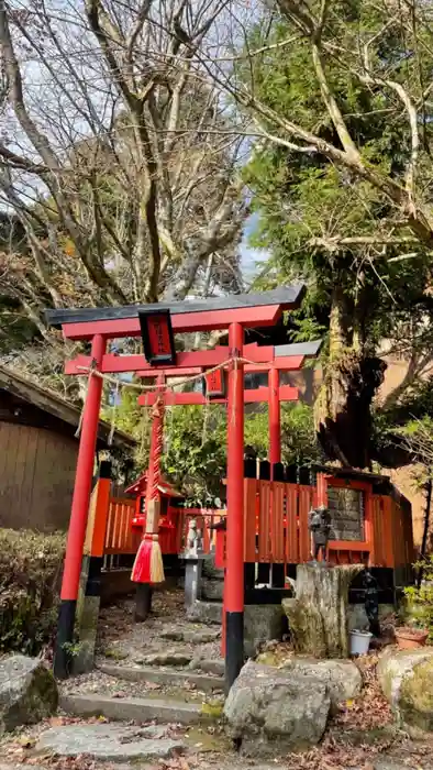 金剛稲荷神社の鳥居