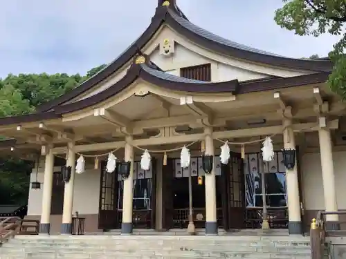 湊川神社の本殿