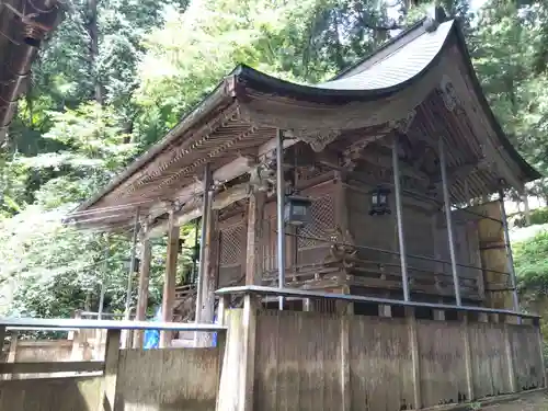 八幡神社の本殿・本堂