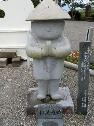 今山大師寺の{uncategorized: "未分類", other: "その他", undefined: "問題あり", building: "その他建物", grave: "お墓", sacred_gate: "鳥居", guardian: "狛犬", statue: "像", buddha: "仏像", history: "歴史", nature: "自然", garden: "庭園", animal: "動物", pagoda: "塔", temizu: "手水舎", mountain_gate: "山門・神門", sanctuary: "本殿・本堂", subordinate: "末社・摂社", art: "芸術", scenery: "景色", jizo: "地蔵", ema: "絵馬", goshuin: "御朱印", omikuji: "おみくじ", items: "授与品その他", amulet: "お守り", goshuincho: "御朱印帳", eats: "食事", festival: "お祭り", votive_dance: "神楽", shichigosan: "七五三参", wedding: "結婚式", experience: "体験その他", initially: "初詣", around: "周辺", anti_infection: "感染症対策"}