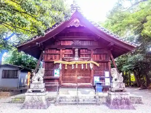 八ツ屋神明社の本殿