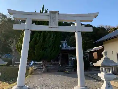 黒谷若宮八幡宮の鳥居