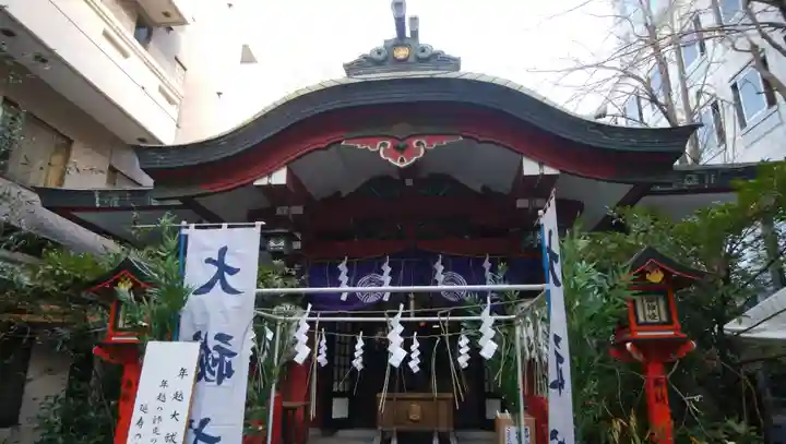三崎稲荷神社の本殿・本堂