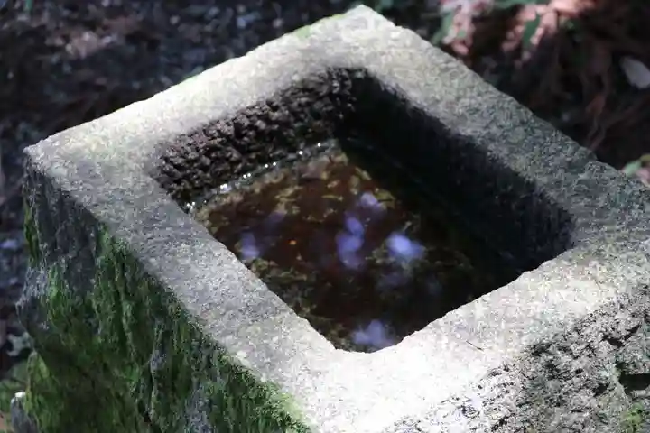 簳神明宮の手水舎