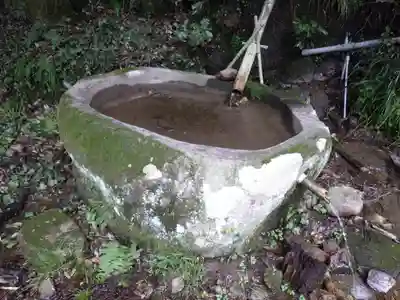 倭文神社の手水舎