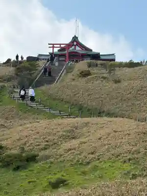 箱根元宮の{uncategorized: "未分類", other: "その他", undefined: "問題あり", building: "その他建物", grave: "お墓", sacred_gate: "鳥居", guardian: "狛犬", statue: "像", buddha: "仏像", history: "歴史", nature: "自然", garden: "庭園", animal: "動物", pagoda: "塔", temizu: "手水舎", mountain_gate: "山門・神門", sanctuary: "本殿・本堂", subordinate: "末社・摂社", art: "芸術", scenery: "景色", jizo: "地蔵", ema: "絵馬", goshuin: "御朱印", omikuji: "おみくじ", items: "授与品その他", amulet: "お守り", goshuincho: "御朱印帳", eats: "食事", festival: "お祭り", votive_dance: "神楽", shichigosan: "七五三参", wedding: "結婚式", experience: "体験その他", initially: "初詣", around: "周辺", anti_infection: "感染症対策"}