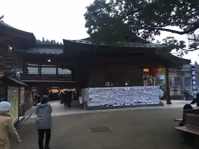 高塚愛宕地蔵尊の本殿・本堂