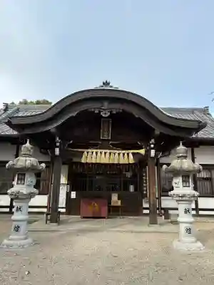 比佐豆知神社の{uncategorized: "未分類", other: "その他", undefined: "問題あり", building: "その他建物", grave: "お墓", sacred_gate: "鳥居", guardian: "狛犬", statue: "像", buddha: "仏像", history: "歴史", nature: "自然", garden: "庭園", animal: "動物", pagoda: "塔", temizu: "手水舎", mountain_gate: "山門・神門", sanctuary: "本殿・本堂", subordinate: "末社・摂社", art: "芸術", scenery: "景色", jizo: "地蔵", ema: "絵馬", goshuin: "御朱印", omikuji: "おみくじ", items: "授与品その他", amulet: "お守り", goshuincho: "御朱印帳", eats: "食事", festival: "お祭り", votive_dance: "神楽", shichigosan: "七五三参", wedding: "結婚式", experience: "体験その他", initially: "初詣", around: "周辺", anti_infection: "感染症対策"}