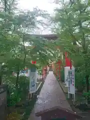 塚越稲荷神社の建物その他