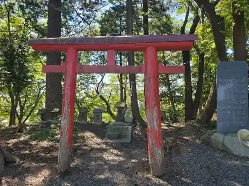 阿久津「田村神社」（郡山市阿久津町）旧社名：伊豆箱根三嶋三社の鳥居