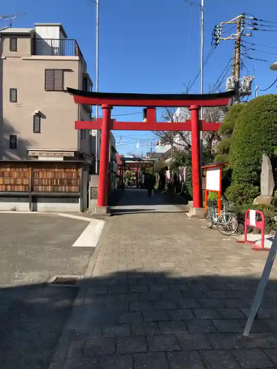 東京羽田 穴守稲荷神社の{uncategorized: "未分類", other: "その他", undefined: "問題あり", building: "その他建物", grave: "お墓", sacred_gate: "鳥居", guardian: "狛犬", statue: "像", buddha: "仏像", history: "歴史", nature: "自然", garden: "庭園", animal: "動物", pagoda: "塔", temizu: "手水舎", mountain_gate: "山門・神門", sanctuary: "本殿・本堂", subordinate: "末社・摂社", art: "芸術", scenery: "景色", jizo: "地蔵", ema: "絵馬", goshuin: "御朱印", omikuji: "おみくじ", items: "授与品その他", amulet: "お守り", goshuincho: "御朱印帳", eats: "食事", festival: "お祭り", votive_dance: "神楽", shichigosan: "七五三参", wedding: "結婚式", experience: "体験その他", initially: "初詣", around: "周辺", anti_infection: "感染症対策"}