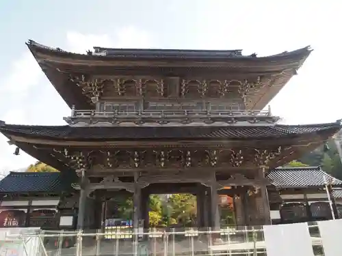 総持寺祖院の山門・神門