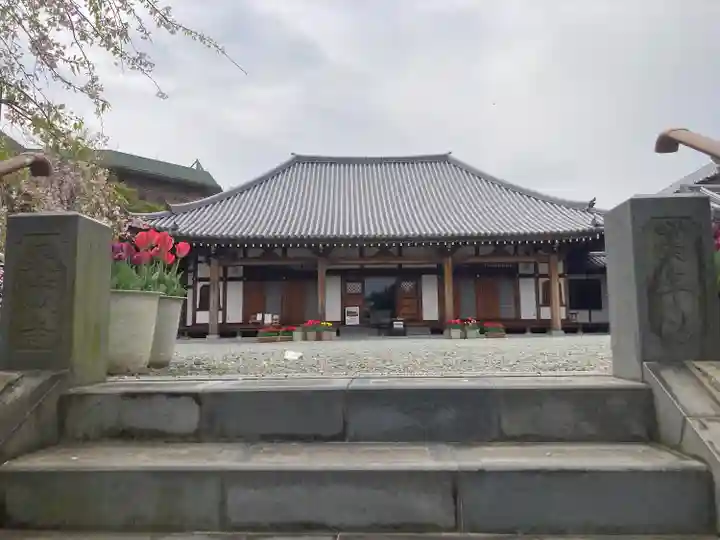 泉蔵寺の本殿・本堂