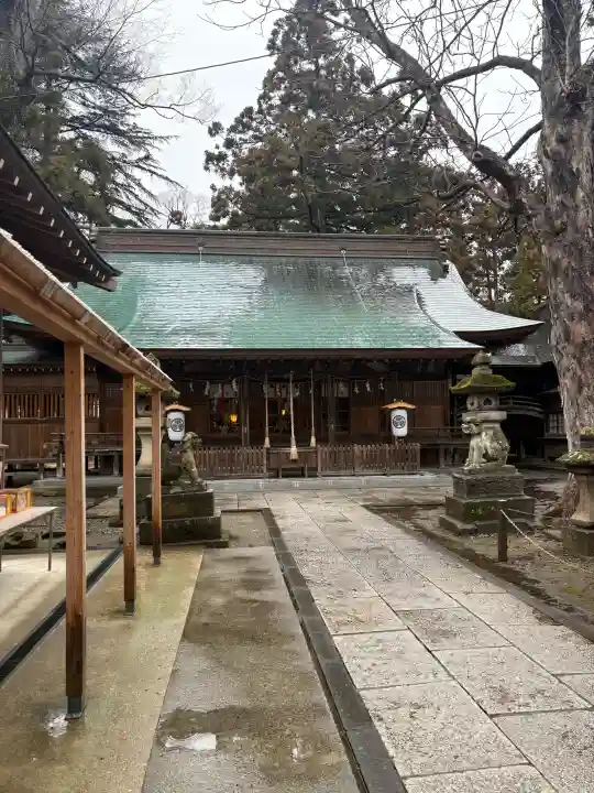 蠶養國神社の{uncategorized: "未分類", other: "その他", undefined: "問題あり", building: "その他建物", grave: "お墓", sacred_gate: "鳥居", guardian: "狛犬", statue: "像", buddha: "仏像", history: "歴史", nature: "自然", garden: "庭園", animal: "動物", pagoda: "塔", temizu: "手水舎", mountain_gate: "山門・神門", sanctuary: "本殿・本堂", subordinate: "末社・摂社", art: "芸術", scenery: "景色", jizo: "地蔵", ema: "絵馬", goshuin: "御朱印", omikuji: "おみくじ", items: "授与品その他", amulet: "お守り", goshuincho: "御朱印帳", eats: "食事", festival: "お祭り", votive_dance: "神楽", shichigosan: "七五三参", wedding: "結婚式", experience: "体験その他", initially: "初詣", around: "周辺", anti_infection: "感染症対策"}