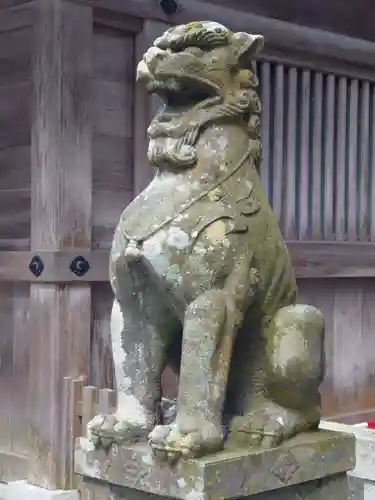 彌彦神社の狛犬