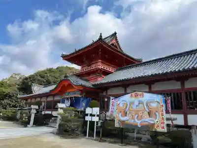 伊佐爾波神社の{uncategorized: "未分類", other: "その他", undefined: "問題あり", building: "その他建物", grave: "お墓", sacred_gate: "鳥居", guardian: "狛犬", statue: "像", buddha: "仏像", history: "歴史", nature: "自然", garden: "庭園", animal: "動物", pagoda: "塔", temizu: "手水舎", mountain_gate: "山門・神門", sanctuary: "本殿・本堂", subordinate: "末社・摂社", art: "芸術", scenery: "景色", jizo: "地蔵", ema: "絵馬", goshuin: "御朱印", omikuji: "おみくじ", items: "授与品その他", amulet: "お守り", goshuincho: "御朱印帳", eats: "食事", festival: "お祭り", votive_dance: "神楽", shichigosan: "七五三参", wedding: "結婚式", experience: "体験その他", initially: "初詣", around: "周辺", anti_infection: "感染症対策"}