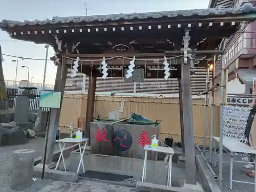 羽田神社の手水舎