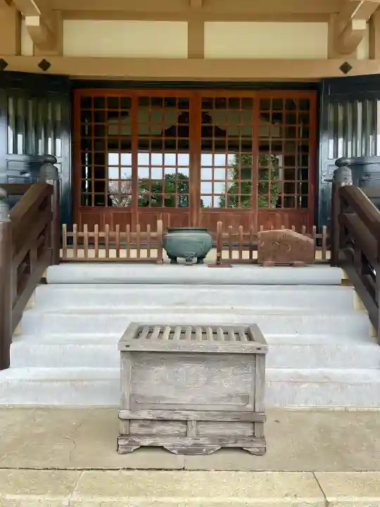 東光寺の{uncategorized: "未分類", other: "その他", undefined: "問題あり", building: "その他建物", grave: "お墓", sacred_gate: "鳥居", guardian: "狛犬", statue: "像", buddha: "仏像", history: "歴史", nature: "自然", garden: "庭園", animal: "動物", pagoda: "塔", temizu: "手水舎", mountain_gate: "山門・神門", sanctuary: "本殿・本堂", subordinate: "末社・摂社", art: "芸術", scenery: "景色", jizo: "地蔵", ema: "絵馬", goshuin: "御朱印", omikuji: "おみくじ", items: "授与品その他", amulet: "お守り", goshuincho: "御朱印帳", eats: "食事", festival: "お祭り", votive_dance: "神楽", shichigosan: "七五三参", wedding: "結婚式", experience: "体験その他", initially: "初詣", around: "周辺", anti_infection: "感染症対策"}