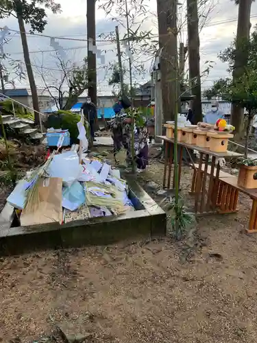 飯部磐座神社の建物その他