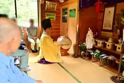 郡殿の池弁財天社(新潟県)