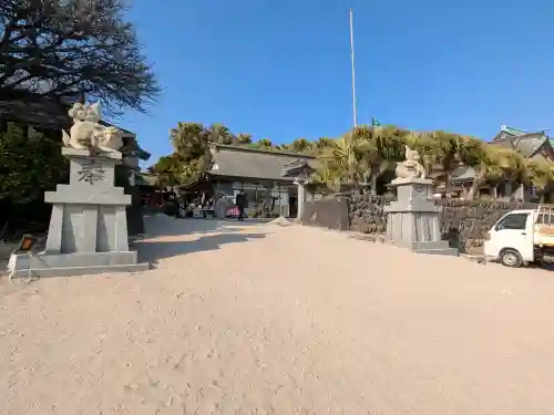 青島神社（青島神宮）の{uncategorized: "未分類", other: "その他", undefined: "問題あり", building: "その他建物", grave: "お墓", sacred_gate: "鳥居", guardian: "狛犬", statue: "像", buddha: "仏像", history: "歴史", nature: "自然", garden: "庭園", animal: "動物", pagoda: "塔", temizu: "手水舎", mountain_gate: "山門・神門", sanctuary: "本殿・本堂", subordinate: "末社・摂社", art: "芸術", scenery: "景色", jizo: "地蔵", ema: "絵馬", goshuin: "御朱印", omikuji: "おみくじ", items: "授与品その他", amulet: "お守り", goshuincho: "御朱印帳", eats: "食事", festival: "お祭り", votive_dance: "神楽", shichigosan: "七五三参", wedding: "結婚式", experience: "体験その他", initially: "初詣", around: "周辺", anti_infection: "感染症対策"}