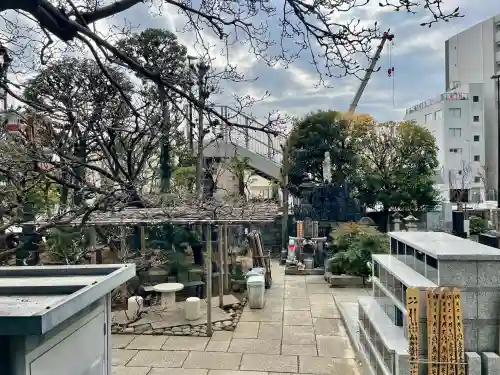 寳蓮寺の{uncategorized: "未分類", other: "その他", undefined: "問題あり", building: "その他建物", grave: "お墓", sacred_gate: "鳥居", guardian: "狛犬", statue: "像", buddha: "仏像", history: "歴史", nature: "自然", garden: "庭園", animal: "動物", pagoda: "塔", temizu: "手水舎", mountain_gate: "山門・神門", sanctuary: "本殿・本堂", subordinate: "末社・摂社", art: "芸術", scenery: "景色", jizo: "地蔵", ema: "絵馬", goshuin: "御朱印", omikuji: "おみくじ", items: "授与品その他", amulet: "お守り", goshuincho: "御朱印帳", eats: "食事", festival: "お祭り", votive_dance: "神楽", shichigosan: "七五三参", wedding: "結婚式", experience: "体験その他", initially: "初詣", around: "周辺", anti_infection: "感染症対策"}