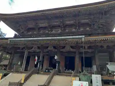 金峯山寺の本殿・本堂
