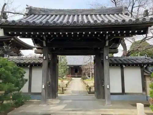 瑞雲寺の{uncategorized: "未分類", other: "その他", undefined: "問題あり", building: "その他建物", grave: "お墓", sacred_gate: "鳥居", guardian: "狛犬", statue: "像", buddha: "仏像", history: "歴史", nature: "自然", garden: "庭園", animal: "動物", pagoda: "塔", temizu: "手水舎", mountain_gate: "山門・神門", sanctuary: "本殿・本堂", subordinate: "末社・摂社", art: "芸術", scenery: "景色", jizo: "地蔵", ema: "絵馬", goshuin: "御朱印", omikuji: "おみくじ", items: "授与品その他", amulet: "お守り", goshuincho: "御朱印帳", eats: "食事", festival: "お祭り", votive_dance: "神楽", shichigosan: "七五三参", wedding: "結婚式", experience: "体験その他", initially: "初詣", around: "周辺", anti_infection: "感染症対策"}