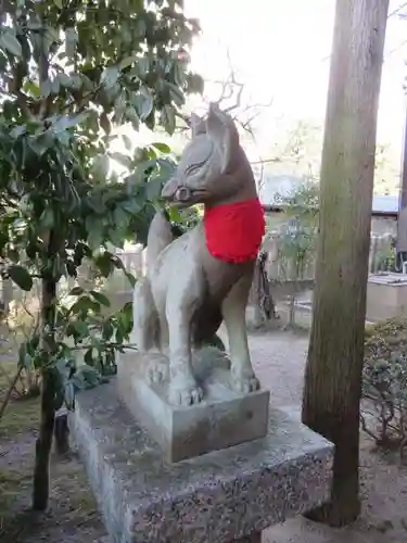 孫太郎稲荷神社（薬師寺境内社）の狛犬