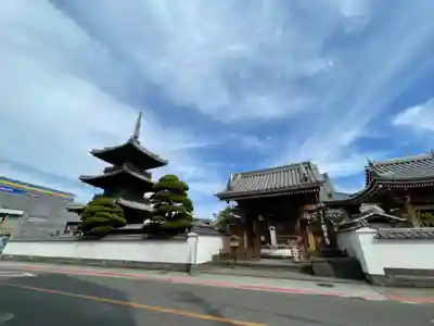龍原寺の山門・神門