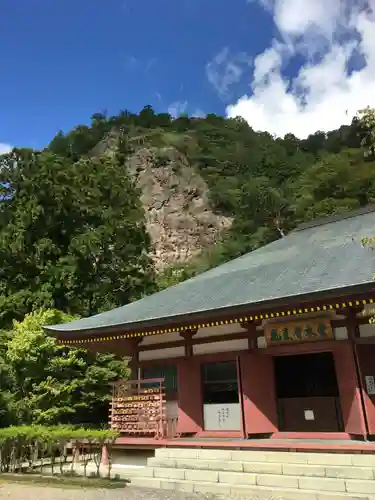 鳳来寺の本殿・本堂