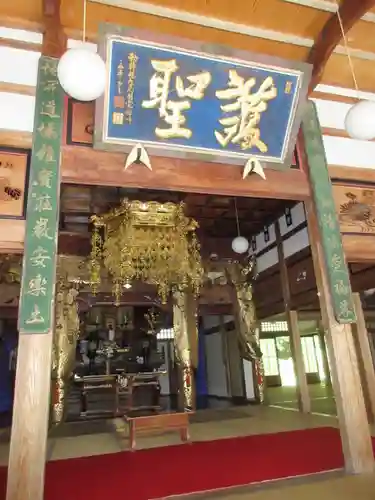 安楽寺の本殿・本堂