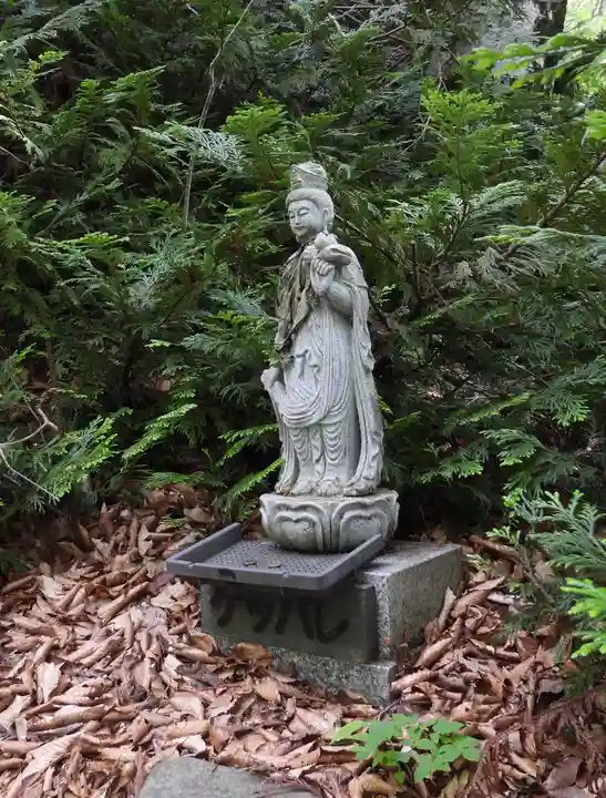 見入山観音堂の仏像