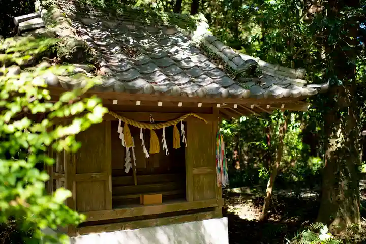 若宮八幡宮の末社・摂社