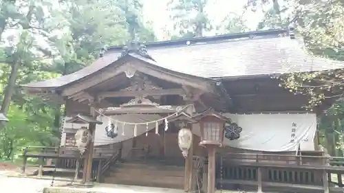 諏訪神社の本殿・本堂